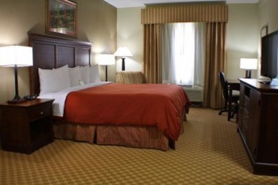 Hotels & Motels That Offer Free Breakfasts To Guests in Knoxville, Tennessee