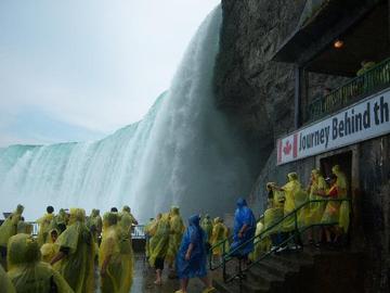 A Walk Through Gorgeous Niagara Falls In Canada Vacations 