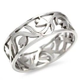 Fashion Tips For Wearing Silver Jewelry