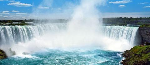 A Walk Through Gorgeous Niagara Falls In Canada Vacations 