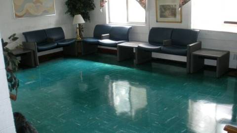 How To Polish a Marble Floor in a Home