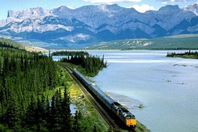 Feel Like Adventure On Canadian Train Vacations	